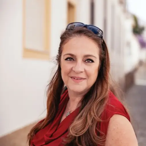 Sofia Reis - Transition Life Coach - Community Architect - Human Design Coach